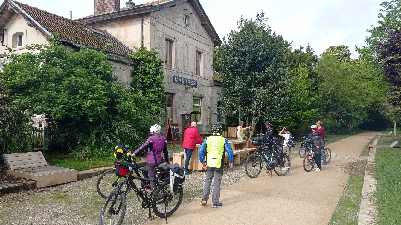 Balade à vélo et visite de la Closerie Falbala et de l’atelier Dubuffet